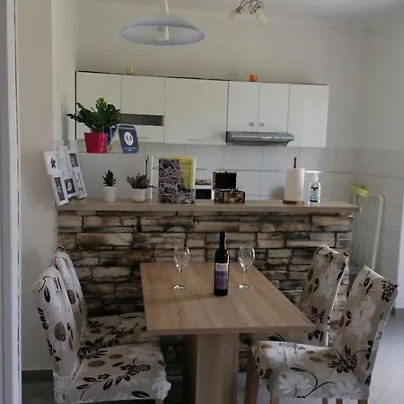 With Parking Space Mocici, Dubrovnik - 12856 Чилипи