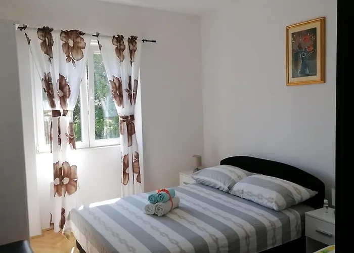 Apartman With Parking Space Mocici, Dubrovnik - 12856 Čilipi